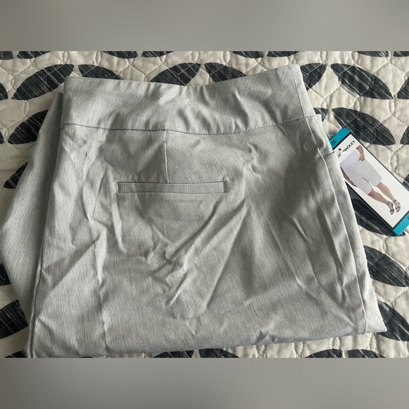 ☀️☀️NWT Hilary Radley 2X shorts☀️☀️ - Picture 4 of 4